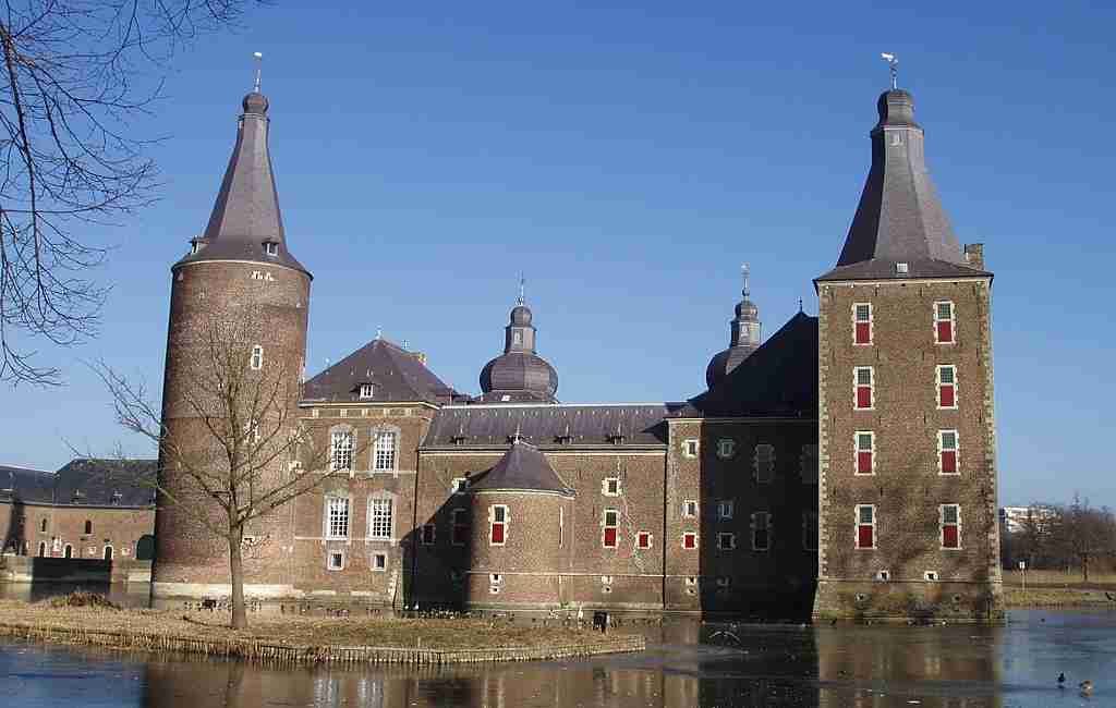CASTILLOS: ¡El castillo más hermoso de los Países Bajos es el “Kasteel Hoensbroek”