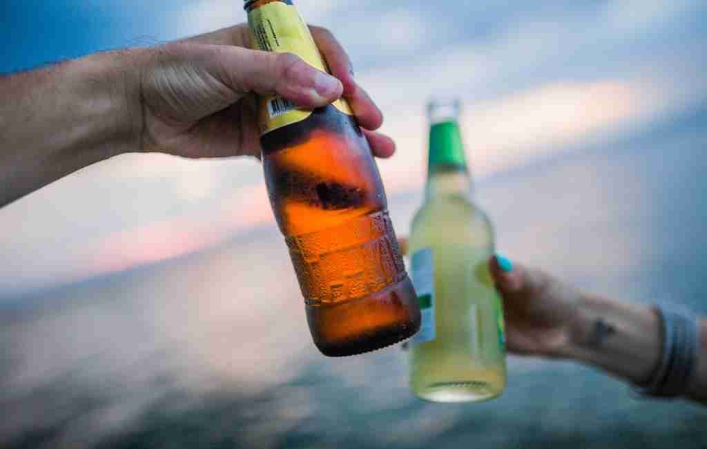INICIATIVA: 3 bebidas gratis para los jóvenes que no hayan bebido alcohol en un pueblo de Bélgica